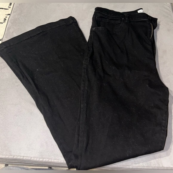 Abercrombie & Fitch Jeans - Picture 1 of 3